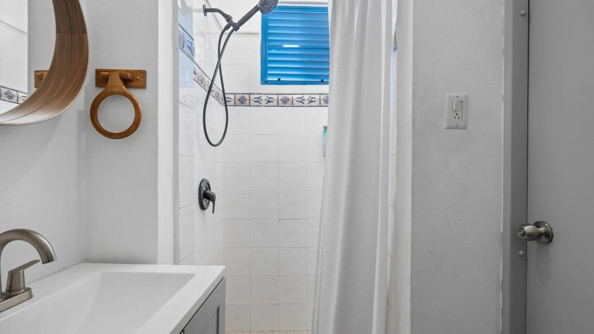Elegant Studio With Balcony Private - Self Check In - Mm1 San Juan